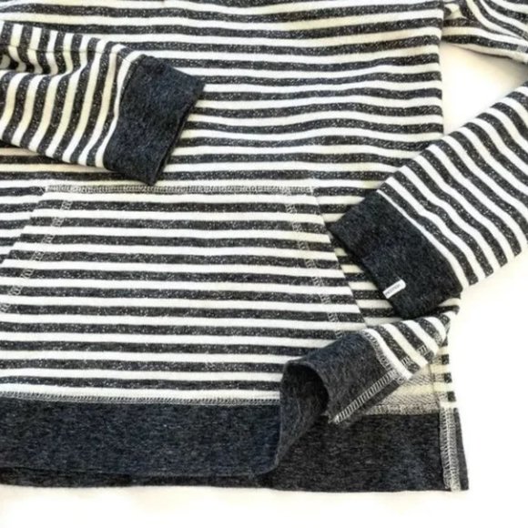 *3 FOR $30 SALE* Volcom Striped Lived In Hoodie, XS - Picture 4 of 7
